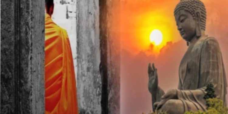 பூஜையில் இருந்த பௌத்த பிக்குவை தாக்கி கொள்ளை!