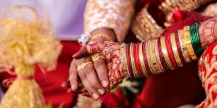 திருமணத்திற்கு காத்திருந்த காதலிக்கு காதலன் செய்த மோசமான செயல்