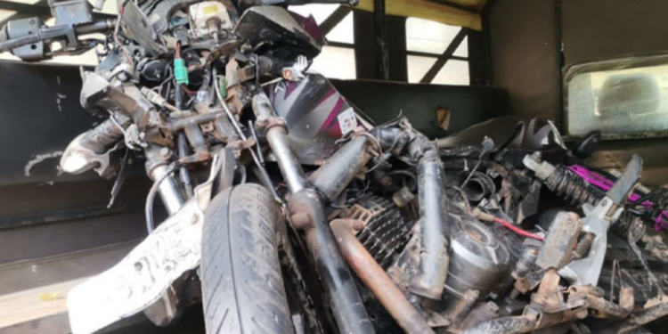 வவுனியா விபத்தில் பொலிஸ் கான்ஸ்டபிள் உயிரிழப்பு!