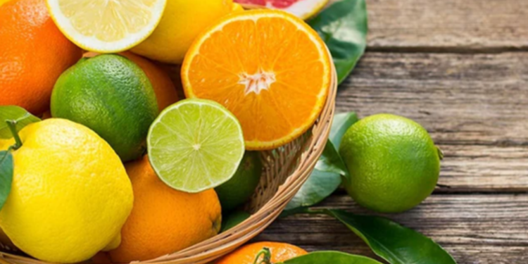 கொலஸ்ட்ராலை குறைக்க உதவும் பழங்கள்