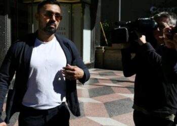 11 மாதங்களின் பின்னர் நாட்டுக்கு வரும்  தனுஷ்க குணதிலக்க