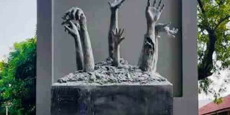 யாழ் பல்கலைக்கழக முள்ளிவாய்க்கால் நினைவு தூபி தொடர்பில் முறைப்பாடு பதிவு