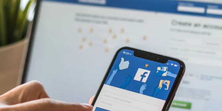 யாழில் முகநூல் பதிவால் வாள்வெட்டு!