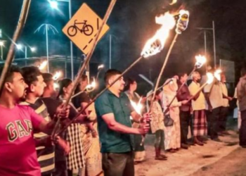 மட்டக்களப்பில் தீப்பந்தம் ஏந்தி போராட்டம்