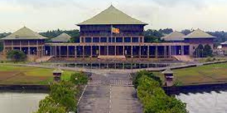 குற்றச் செயல்களில் ஈடுபடும் நாடாளுமன்ற உறுப்பினர்களுக்கு எதிராக சட்ட நடவடிக்கை!