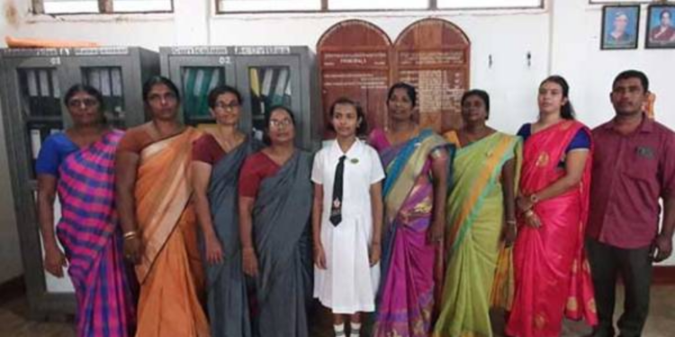 புலமை பரிசில் பரீட்சையில் சாதனை படைத்த யாழ் மாணவி!