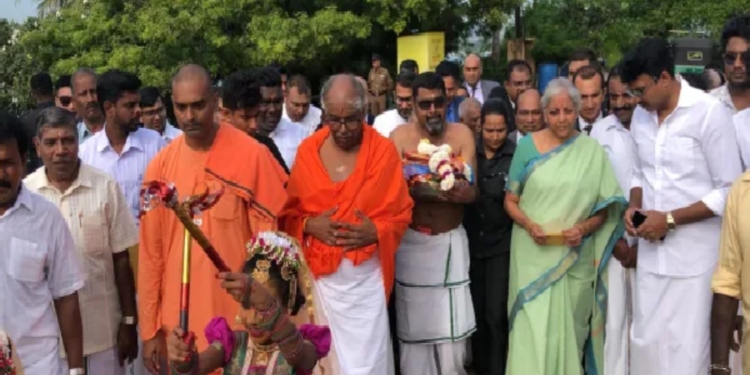 திருக்கோணேஸ்வர ஆலயத்தில் வழிபாடு மேற்கொண்ட நிதி அமைச்சர்!