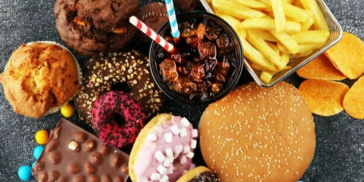 உடலில் சர்க்கரை அளவை அதிகரிக்க செய்யும் உணவுகள்