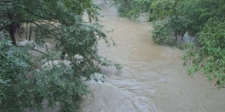 நாட்டில் சீரற்ற காலநிலையால் இருவர் மாயம்!