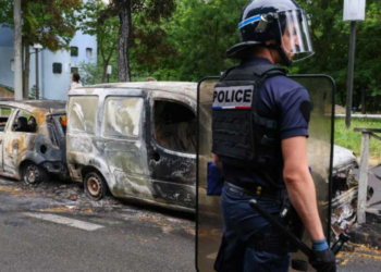 பிரான்ஸில் கொடூரம்; பெற்ற பிள்ளைகள் மூவரை குத்திக் கொன்ற தந்தை