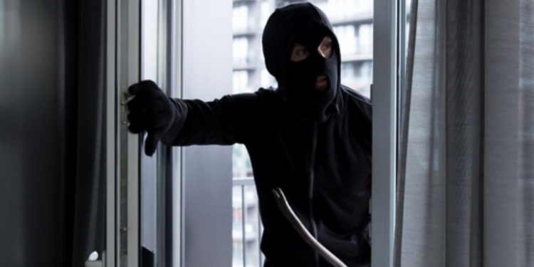 முல்லைத்தீவில் தொடர் கொள்ளையில் ஈடுபட்டவர் கைது!