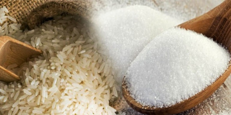 நாட்டில்  சீனி மற்றும்  அரிசிக்கு தட்டுப்பாட்டால்  சிரமத்திற்கு உள்ளாகும் மக்கள்