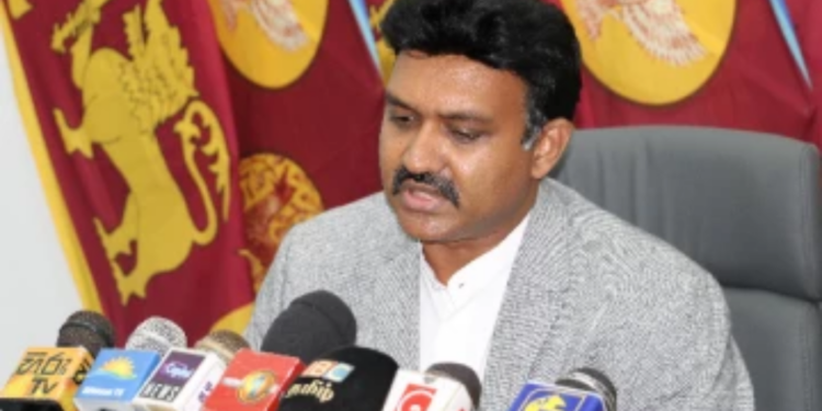 கிழக்கு மாகாண ஆளுநரின் பதவி தொடர்பில் வெளியாகிய பரபரப்பு தகவல்