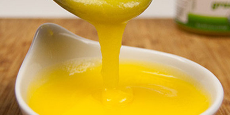 நீருடன் நெய் சேர்த்து குடிப்பதால் கிடைக்கும் நன்மைகள் என்னென்ன தெரியுமா?