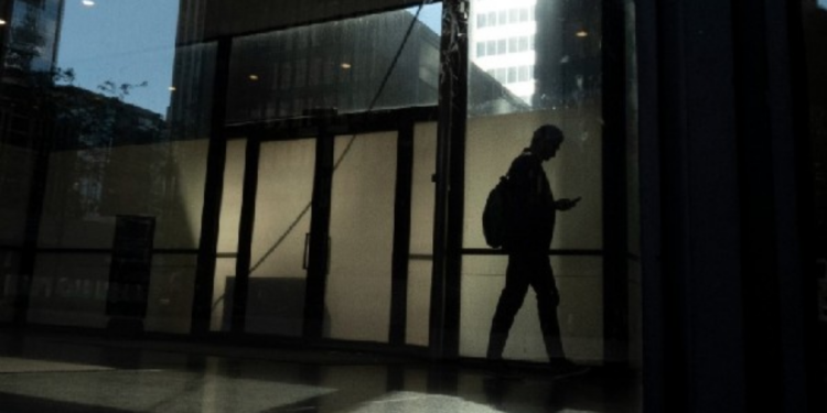 கனடாவில் வெளிநாட்டு மாணவர்களுக்கு ஏற்ப்பட்டுள்ள நெருக்கடி