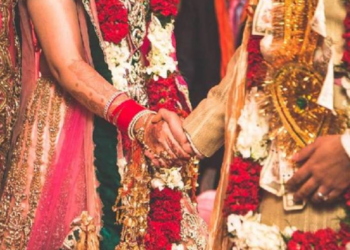 மகளை திருமணம் செய்து கொள்ளும் தந்தை விசித்திர பழக்கம்