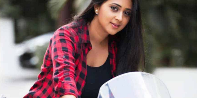 சென்னையில் வெள்ளத்தில் சிக்கிய நடிகை