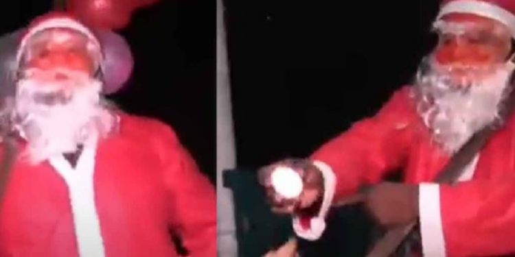 மக்களுக்கு வெங்காயம் பரிசளித்த  கிறிஸ்மஸ் தாத்தா