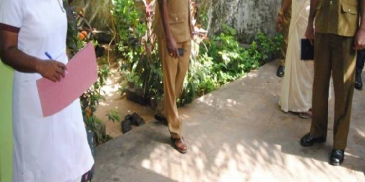 யாழில் அபாய கட்டத்தில் இயங்கும் பிரதேச செயலக  பிரிவுகள்