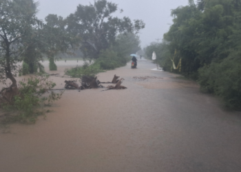 தொடர் மழையால் வெள்ளத்தில் மூழ்கிய முல்லைத்தீவு!