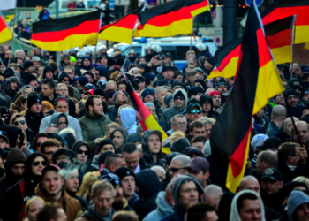 புலம்பெயர் மக்களை நாடு கடத்த பிரபல நாடொன்றில் தீவிர ஆலோசனை!