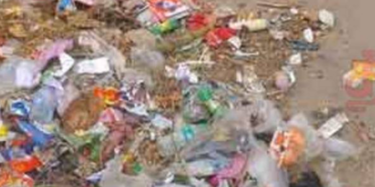 குப்பையில் இருந்து எடுக்கப்பட்ட 7 மாத சிசு உடல்!