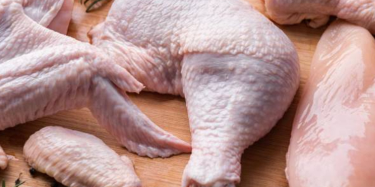 தமிழர் பகுதி ஒன்றில் சரிவடைந்த கோழி இறைச்சி!