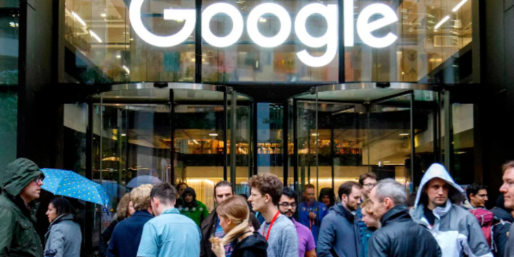 தனது நூற்றுக் கணக்கான ஊழியர்களை பணிநீக்கம் செய்யும் கூகுள்