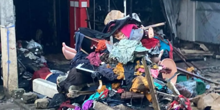 வெளிநாட்டில் இருந்து யாழில் கூலிப்படையை ஏவிவிட்டபெரியம்மா