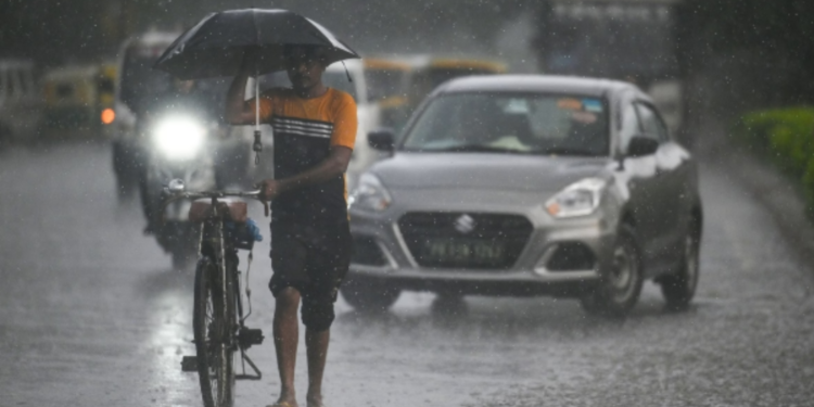 நாட்டின் பல பகுதிகளில் மழையுடனான காலநிலை!