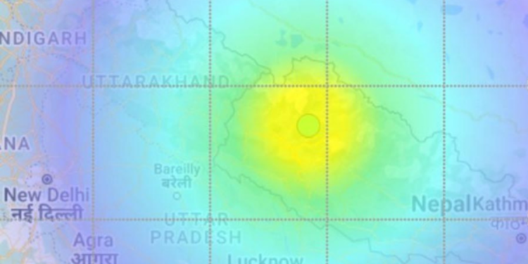 டெல்லியில் சக்தி வாய்ந்த நிலநடுக்கம்!
