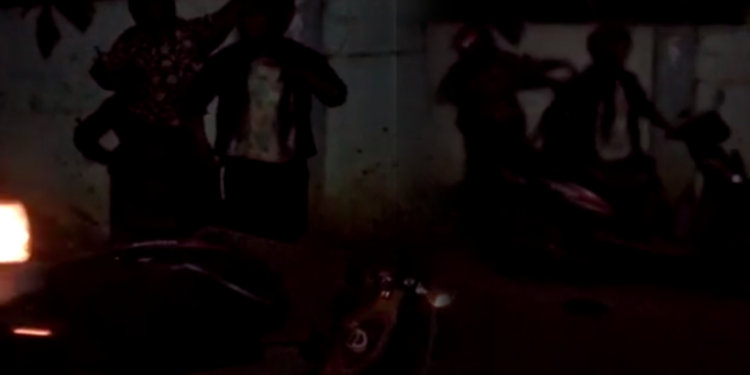 யாழில் மது போதையில் அட்டகாசம் புரிந்த தாய் மற்றும் மகள்