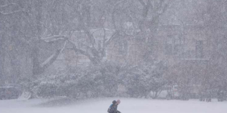 ரொறன்ரோவில் பனிப்பொழிவு குறித்து எச்சரிக்கை விடுப்பு!
