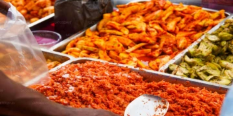 மனித பாவனைக்கு உதவாத உணவுகள் மீட்பு!