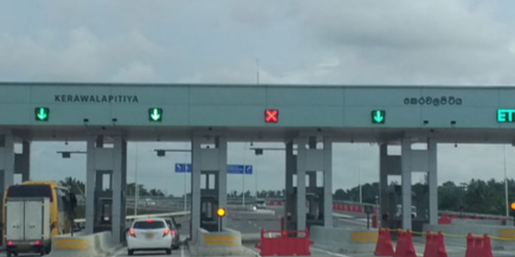 அதிவேக நெடுஞ்சாலை விபத்தில் வெளிநாட்டு பிரஜை உயிரிழப்பு!