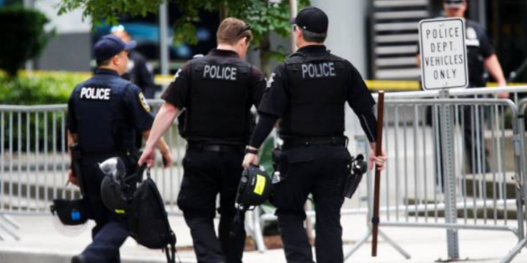 அமெரிக்காவில் இந்தியர் அடித்துக் கொலை!