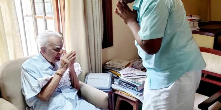 தமிழ்த் தேசியக் கூட்டமைப்பின் தலைவரை சந்தித்த சிவஞானம் சிறீதரன்