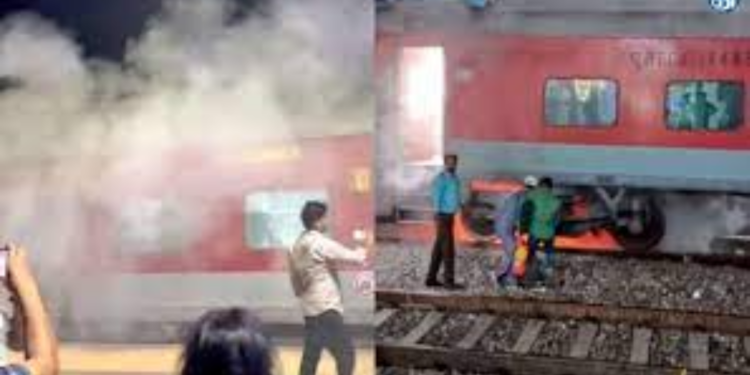 ரயிலில் திடீர் தீ விபத்து!