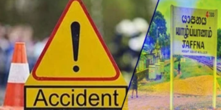 உழவு இயந்திரத்துடன் பேருந்து மோதியதில் இருவர் காயம்!