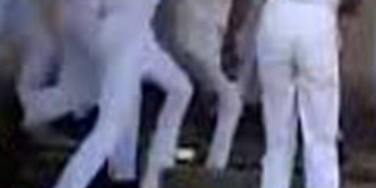 புதிதாக பாடசாலைக்கு சேர்ந்த மாணவனுக்கு பழைய மாணவர்களால் நிகழ்ந்த சோகம்!