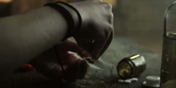 யாழில் மோசமான செயலில் ஈடுபட்ட நால்வர் கைது!