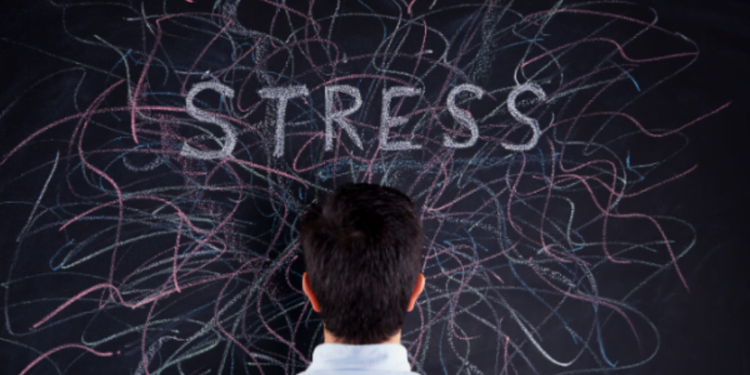 வெளிநாடு செல்லவில்லை மன அழுத்தத்தால்   விபரீத முடிவெடுத்த  இளைஞன்