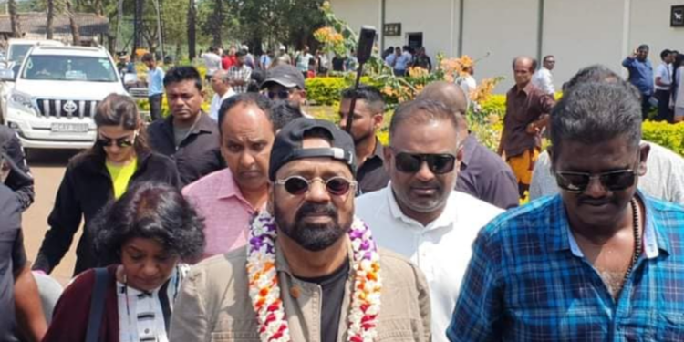 பிரம்மாண்ட இசை நிகழ்ச்சிக்காக யாழ் வந்த ஹரிஹரன்