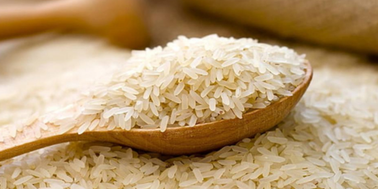 குறைந்த வருமானம் பெறும் குடும்பங்களுக்கு அரசி வழங்கும் திட்டம்!