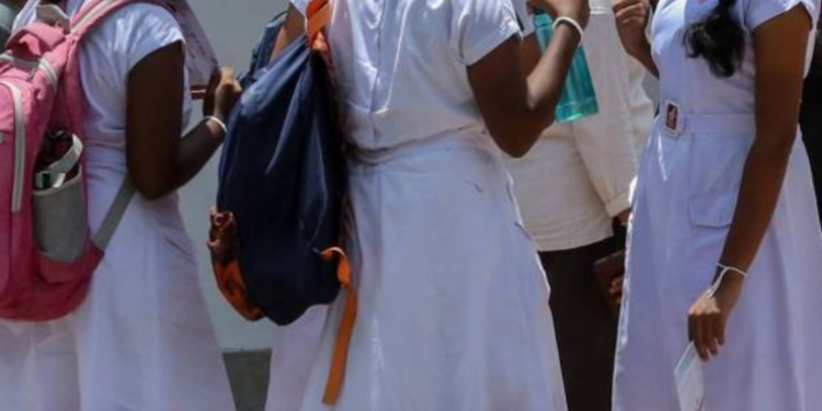 மாணவர்களை ஏற்றிச் சென்ற முச்சக்கரவண்டி விபத்திற்குள்ளானது!