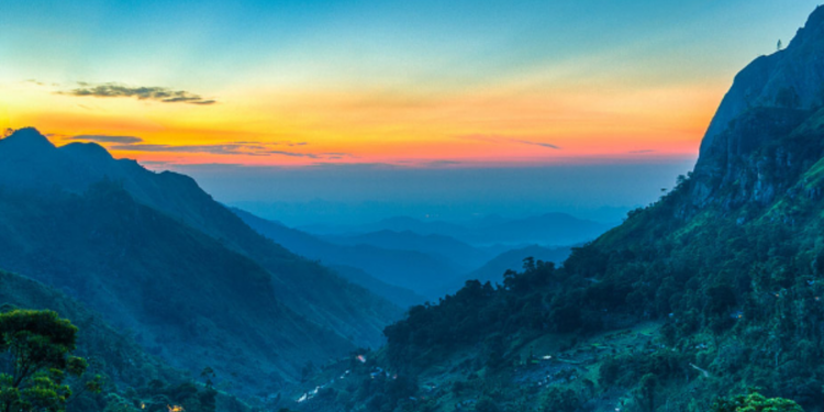 பீதுருதாலகால மலைத்தொடரை மீண்டும் திறக்க நடவடிக்கை!