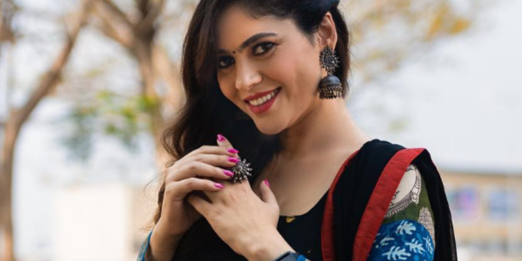 வெளிநாட்டில் நீச்சல் உடையில் பிக் பாஸ் ஷெரின்