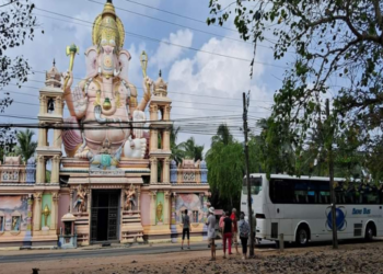 கிழக்கிலங்கையில் குவியும் வெளிநாட்டவர்கள்