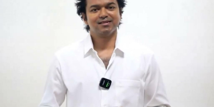 அரசியல் கட்சியில் சேர அழைப்பு விடுக்கும் நடிகர் விஜய்!