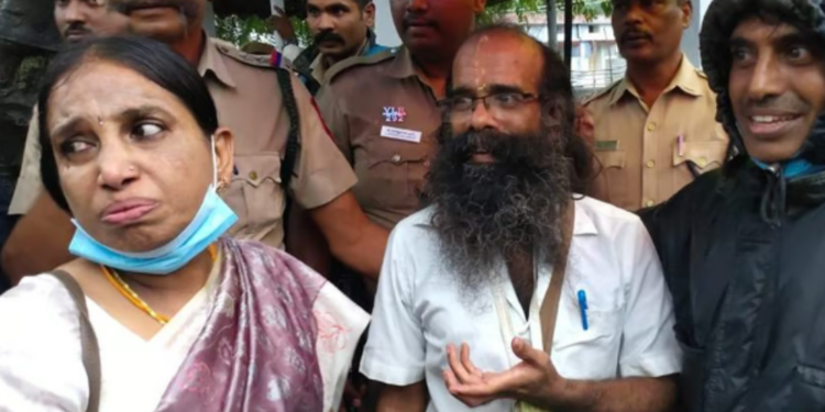 பலத்த பாதுகாப்பிற்கு மத்தியில் இலங்கைக்கு அழைத்துவரப்பட்ட  முருகன், ரொபா்ட் பயஸ் மற்றும் ஜெயக்குமாா்